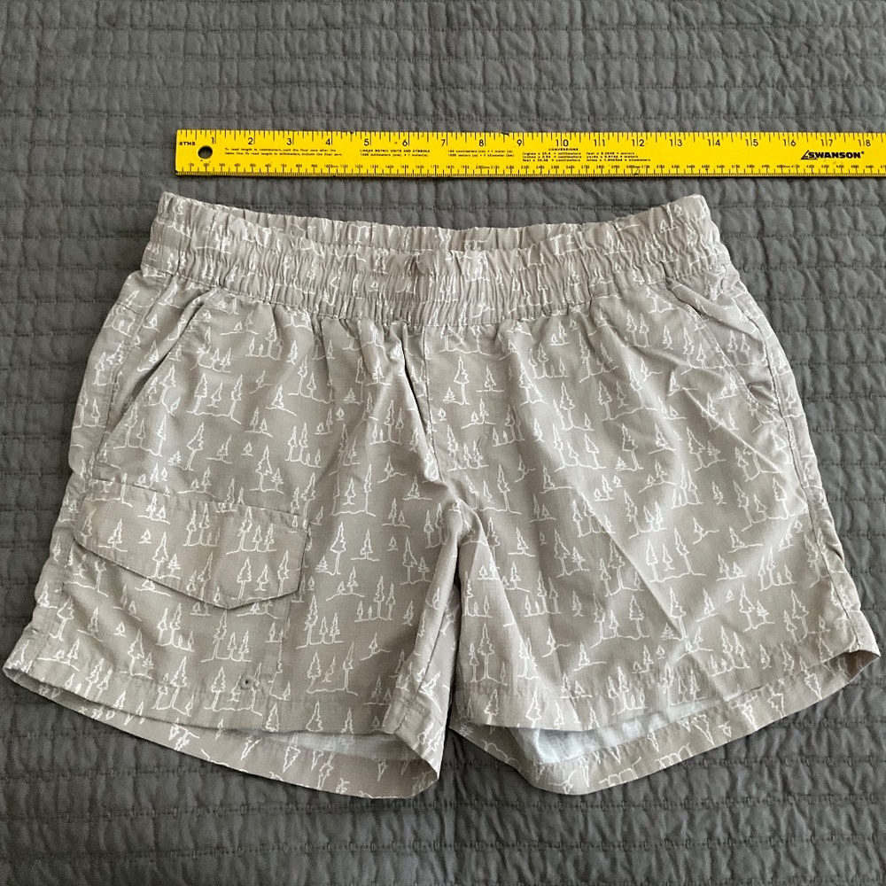 Columbia Shorts - Small